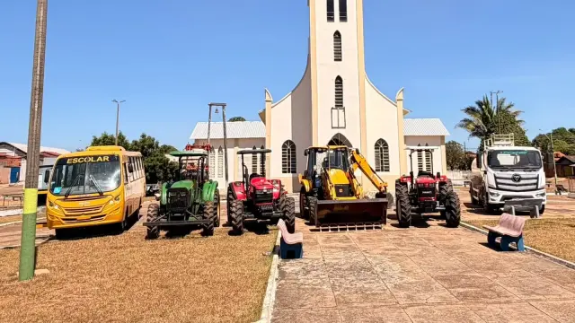 Carmolândia recebe 17 veículos em um ano e meio de gestão
