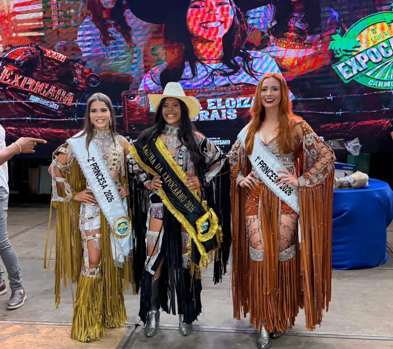Rainha da ExpoCarmo 2026, abertura com emoção e muito brilho