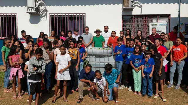 Educação sustentável em ação: Projeto Aquaponia leva conhecimento prático aos estudantes de Carmolândia