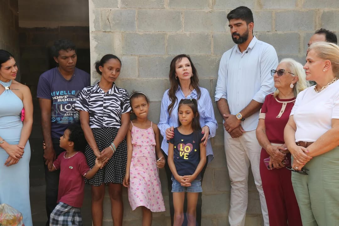 Senadora Dorinha visita Carmolândia e participa da entrega da 2ª Casa Ecológica do município